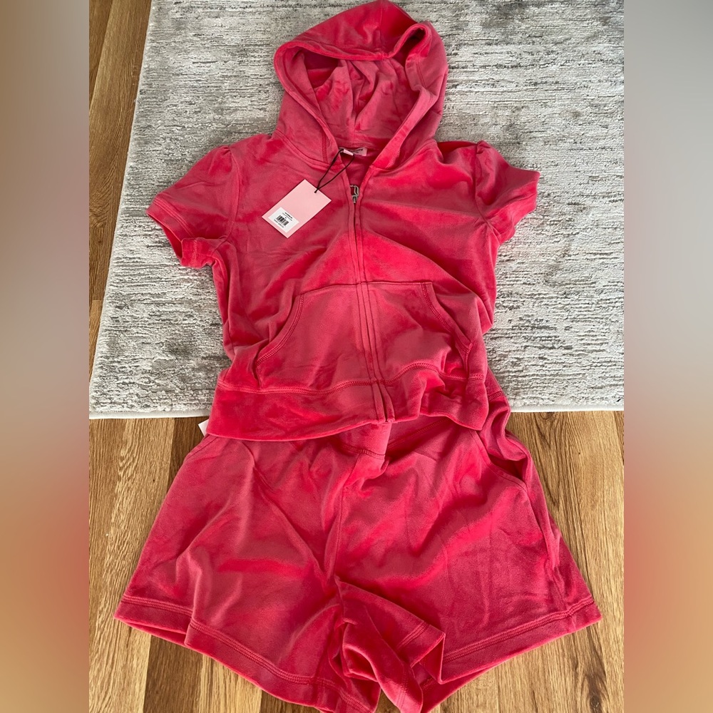 Juicy Couture Fuchsia Zip-Up tracksuit